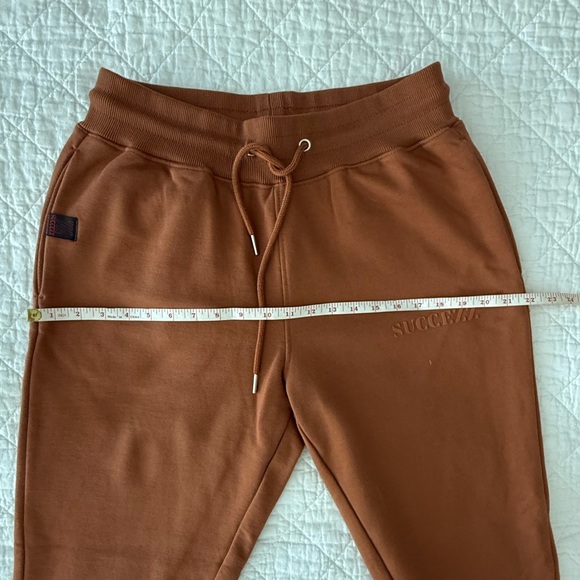 Chicago Based SUCCEZZ - Brown Hoodie and Joggers Set - Picture 12 of 15